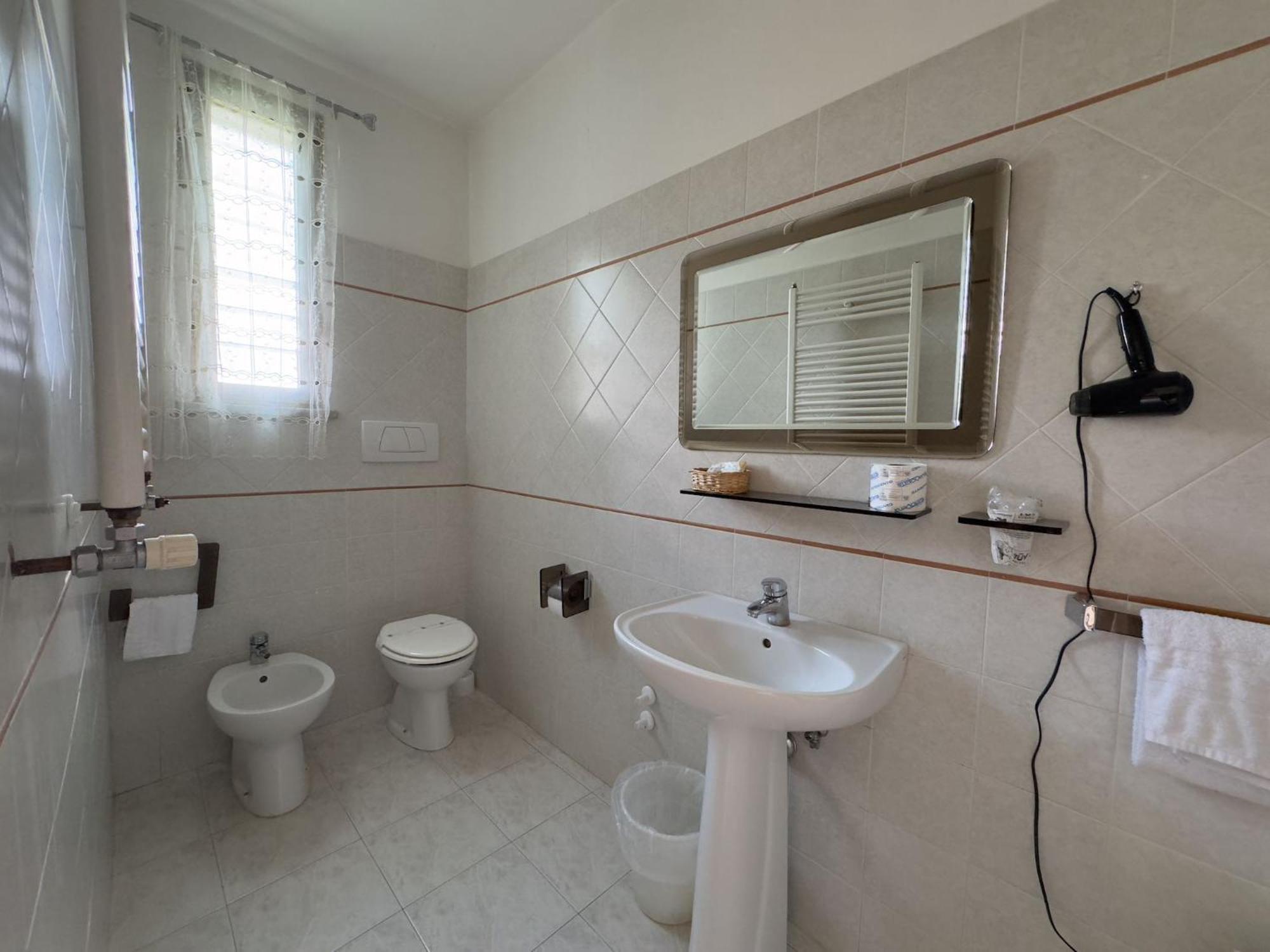 Hotel Villa Robinia 겐자노 디 로마 외부 사진