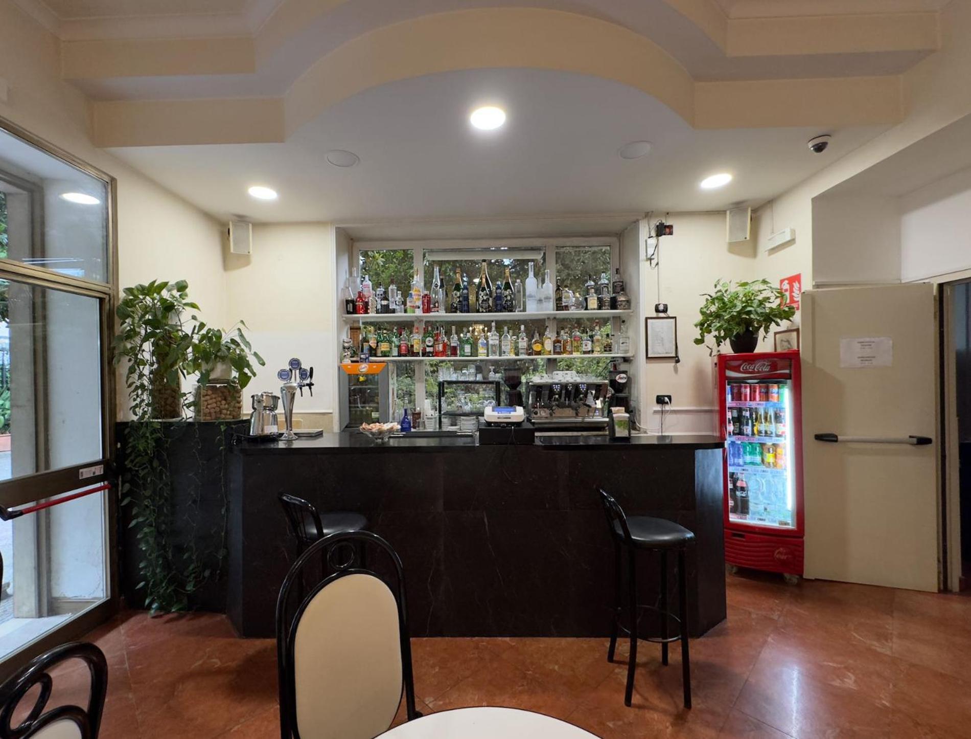 Hotel Villa Robinia 겐자노 디 로마 외부 사진